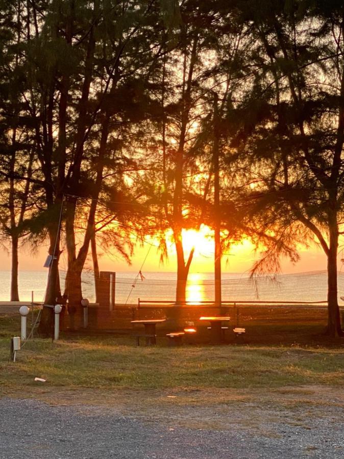 Paka Tamim Seaview Hotel 外观 照片